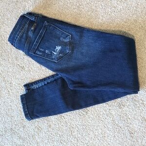 Kancan jeans slightly distressed. Skinny jeans. Never been worn. Size 3/25